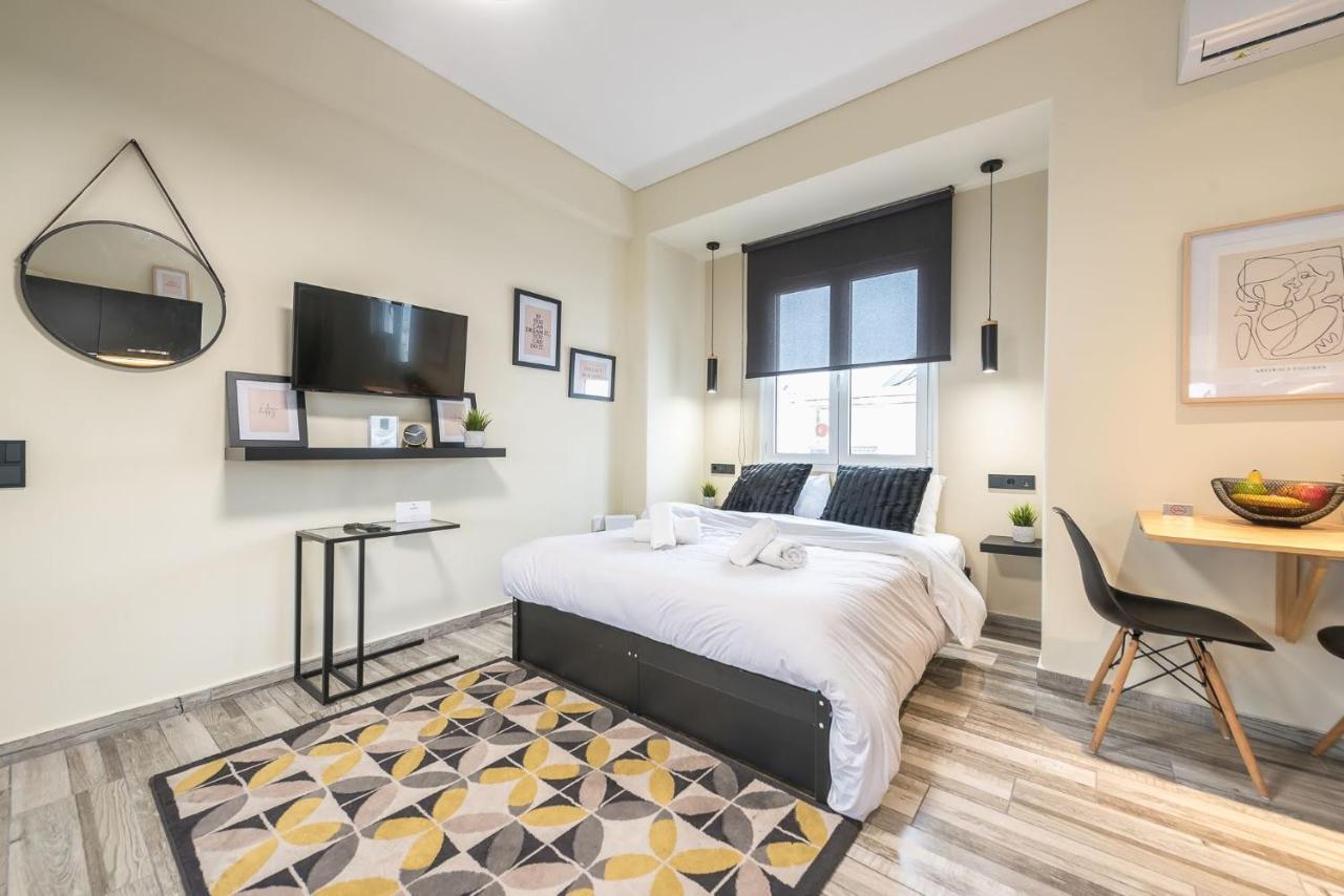 Апартаменти Petralona Stylish Penthouse Афіни Екстер'єр фото