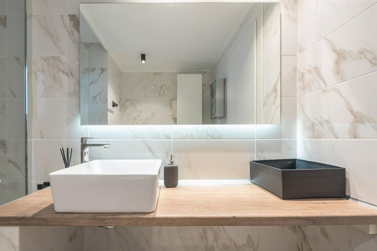 Апартаменти Petralona Stylish Penthouse Афіни Екстер'єр фото